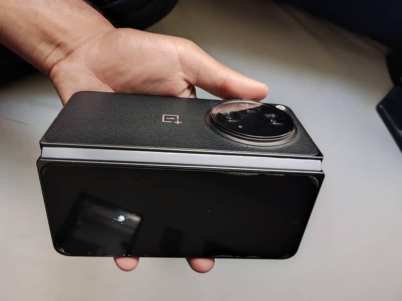 ONEPLUS Open 7
