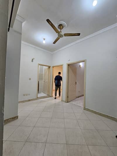 2BHK Unfurnish Flat available for rent in E-11/2 Markez, residental meter