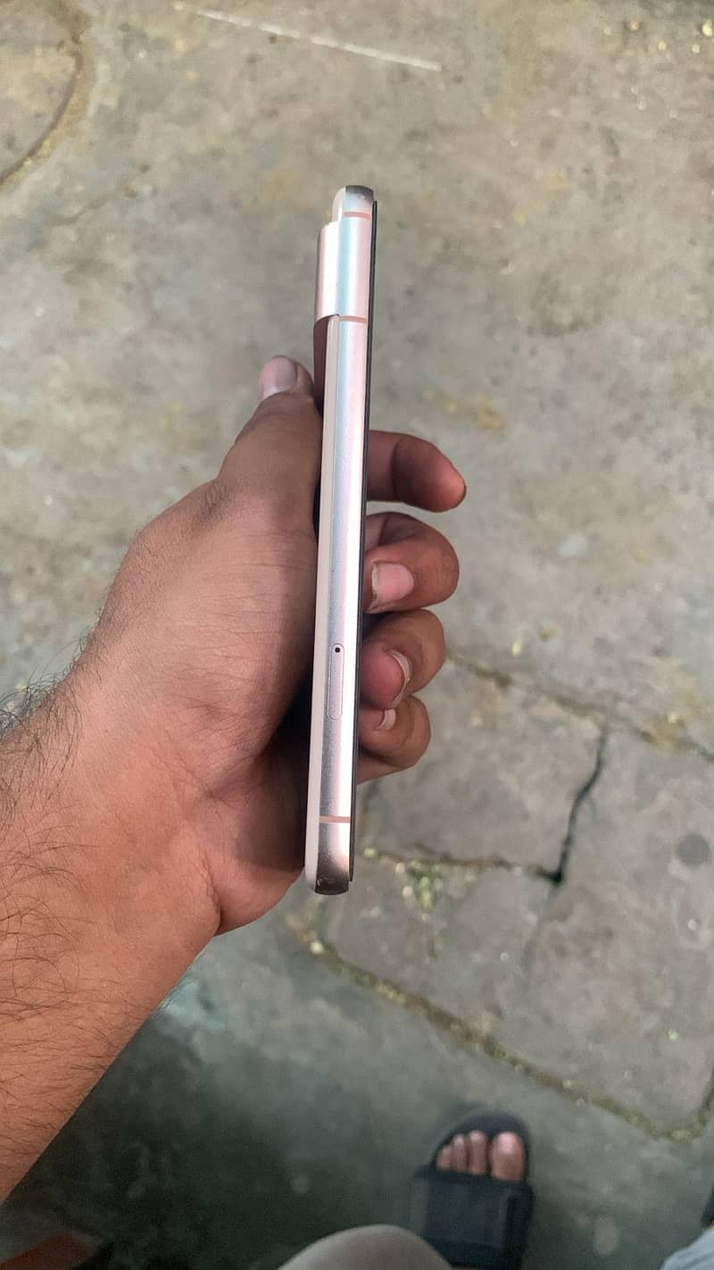 Google Pixel 8 2