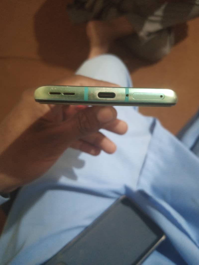 One Plus 8T 1