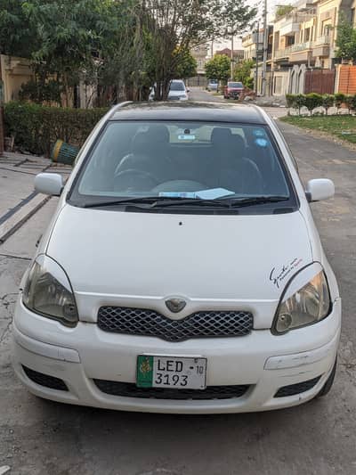 Toyota Vitz 2000