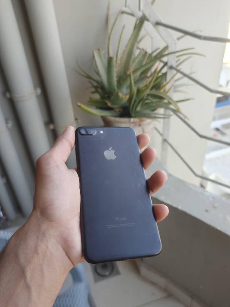 Apple iPhone 7 Plus 3