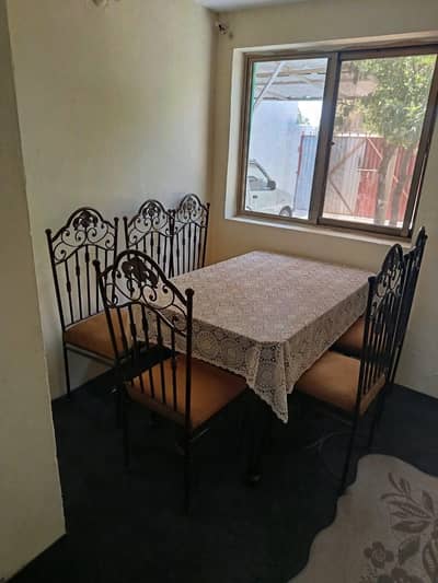 Dining table with 6 chairs
