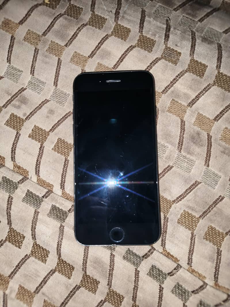 Apple iPhone 7 0