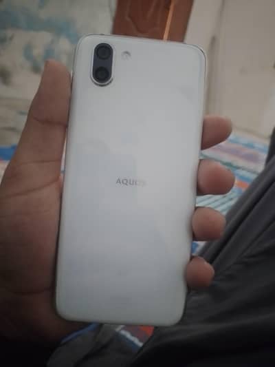 Sharp Aquos R2