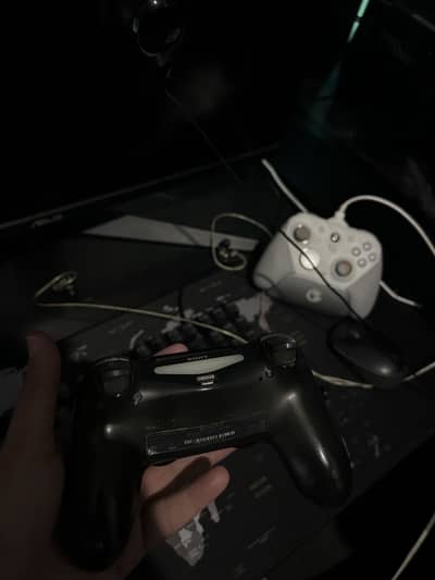 PS4 Original DualShock 4 + Back Button Attachment Excellent Condition