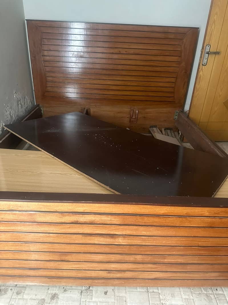 Double bed 0