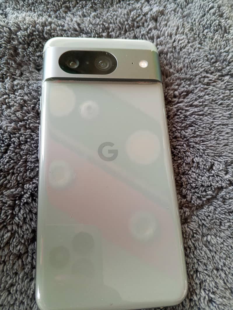 Google Pixel 8 1