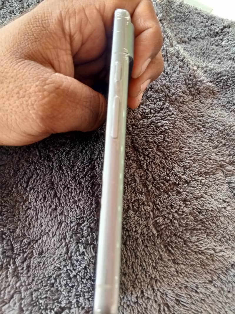 Google Pixel 8 3
