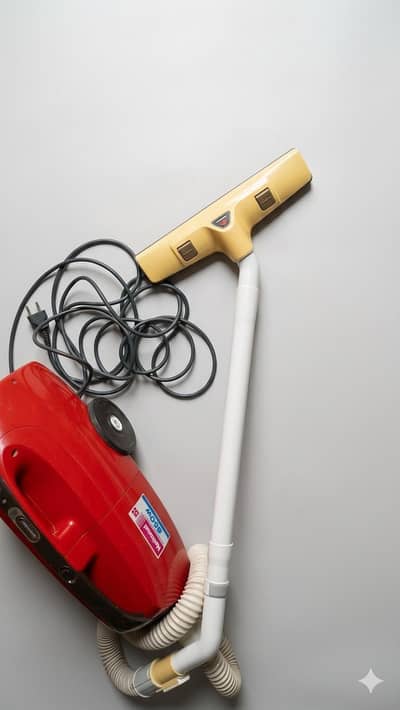 National Vacuum Cleaner 850W for Sale - Good Working Condition