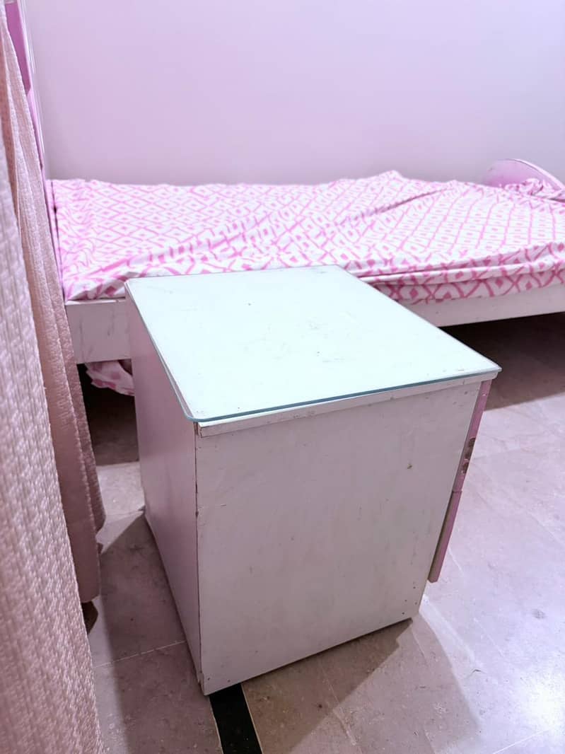 single bed and side table 3
