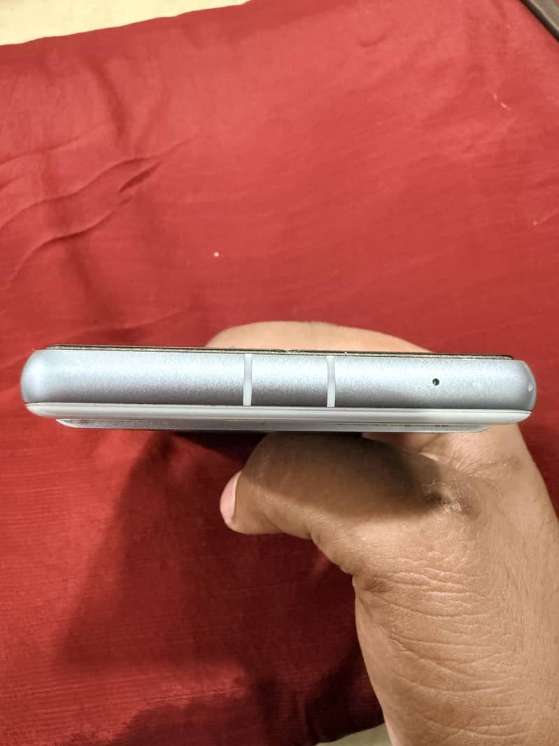 Google Pixel 7a 4