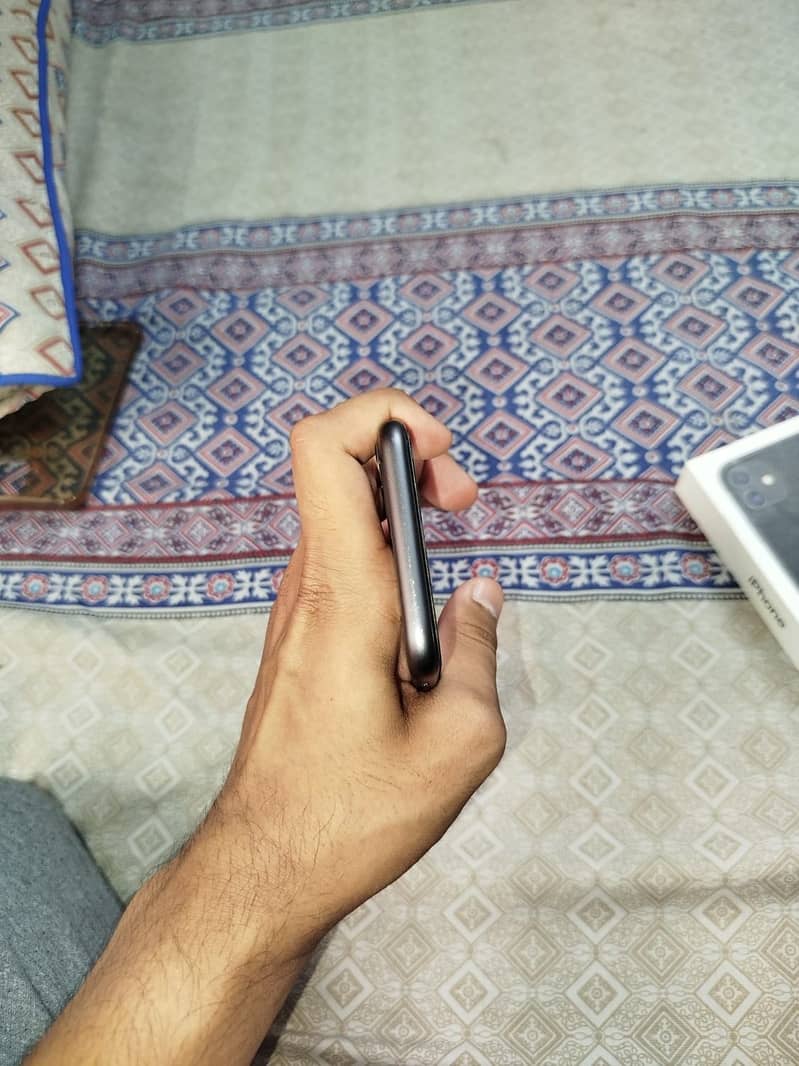 iPhone 11 6