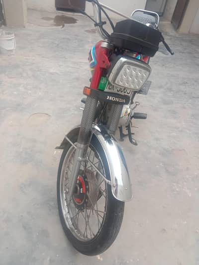 Honda 125 model 18 urgent sale