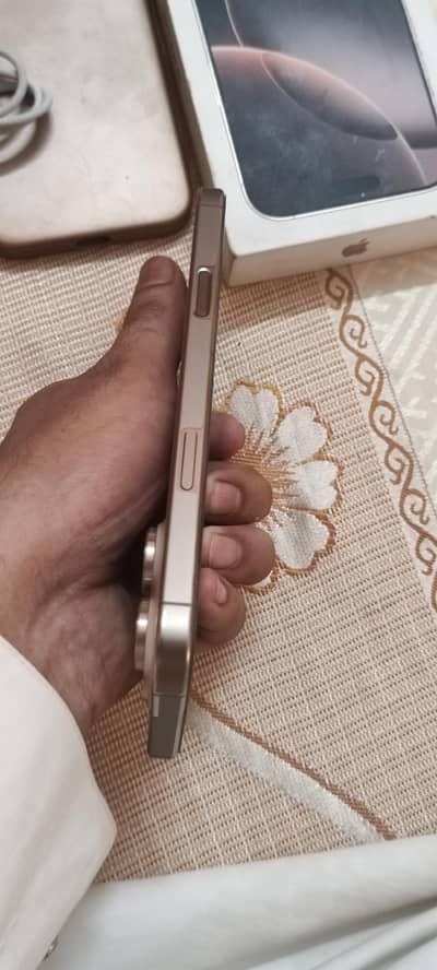 Apple iPhone 16 Pro Max physical dual sim