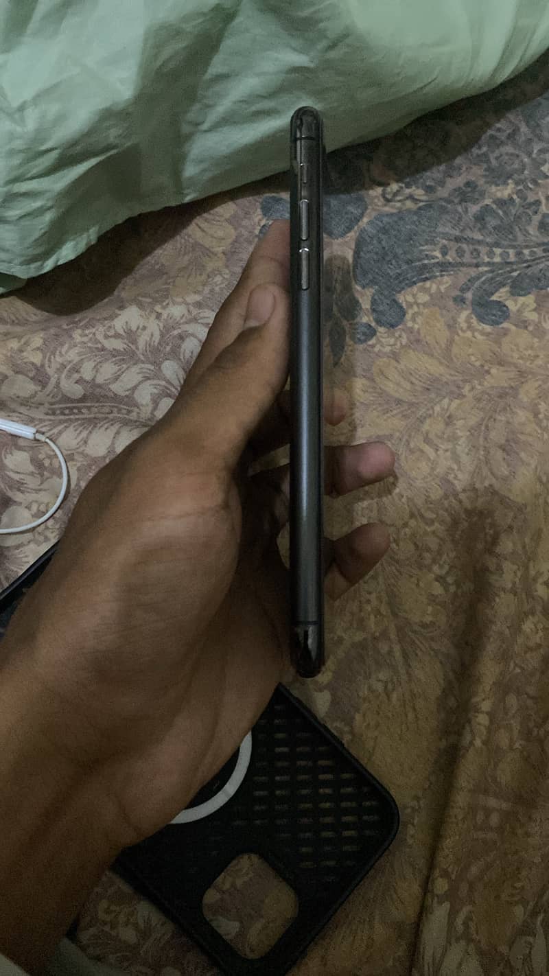 iPhone 11 Pro Max 3