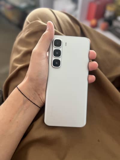 Infinix hot 60pro+ 10 day used
