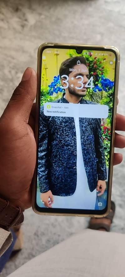 Vivo Y04 phone for condition 10by10 with full box