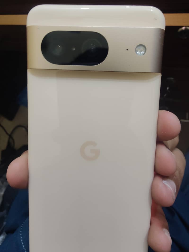 Google Pixel 8 5