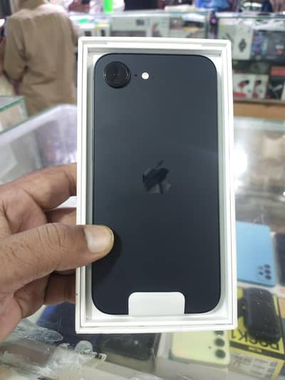 Apple iPhone 17e