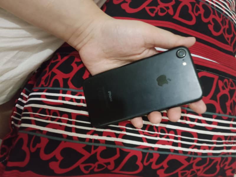 Apple iPhone 7 9