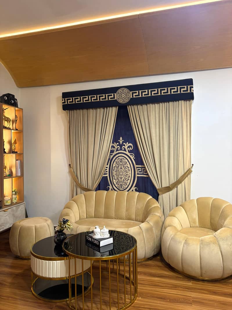 round sofa set with tea table 0