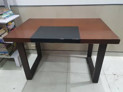 Wings furniture  premium table