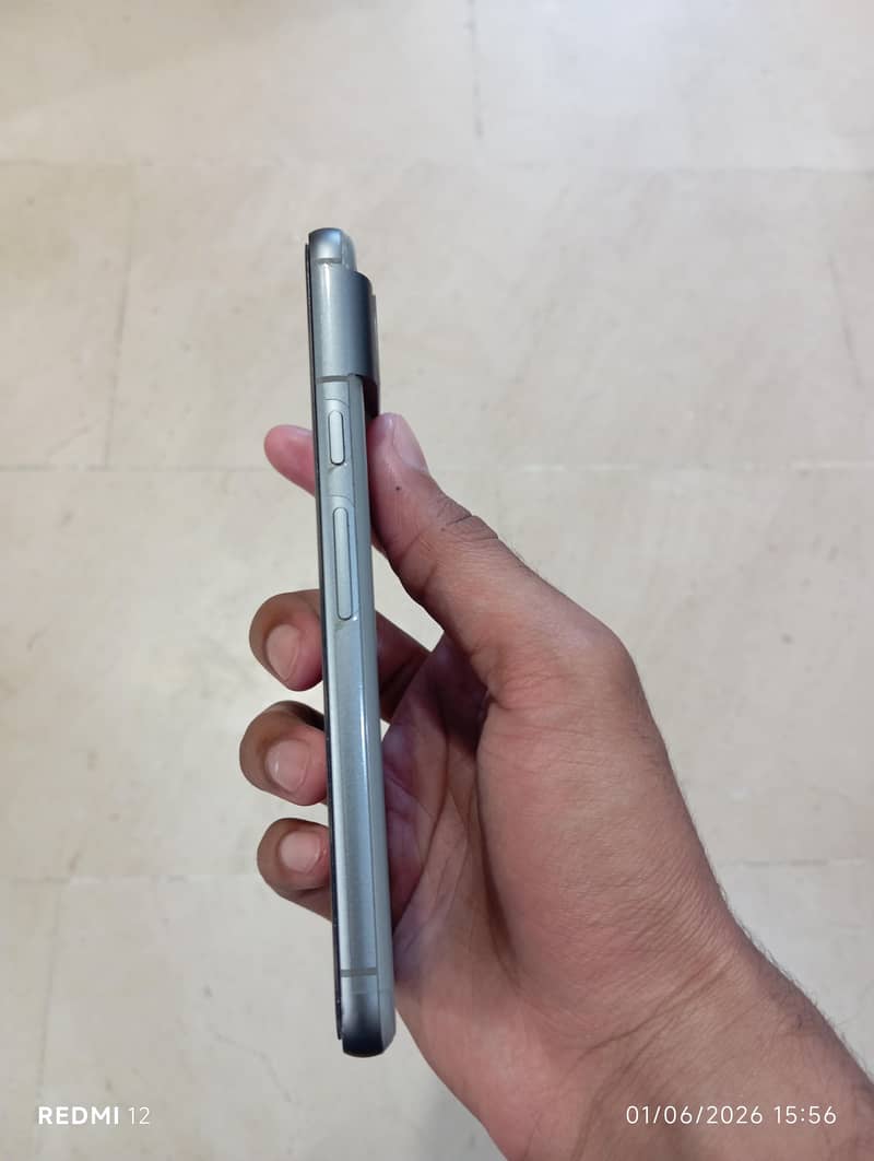 Google Pixel 8 2