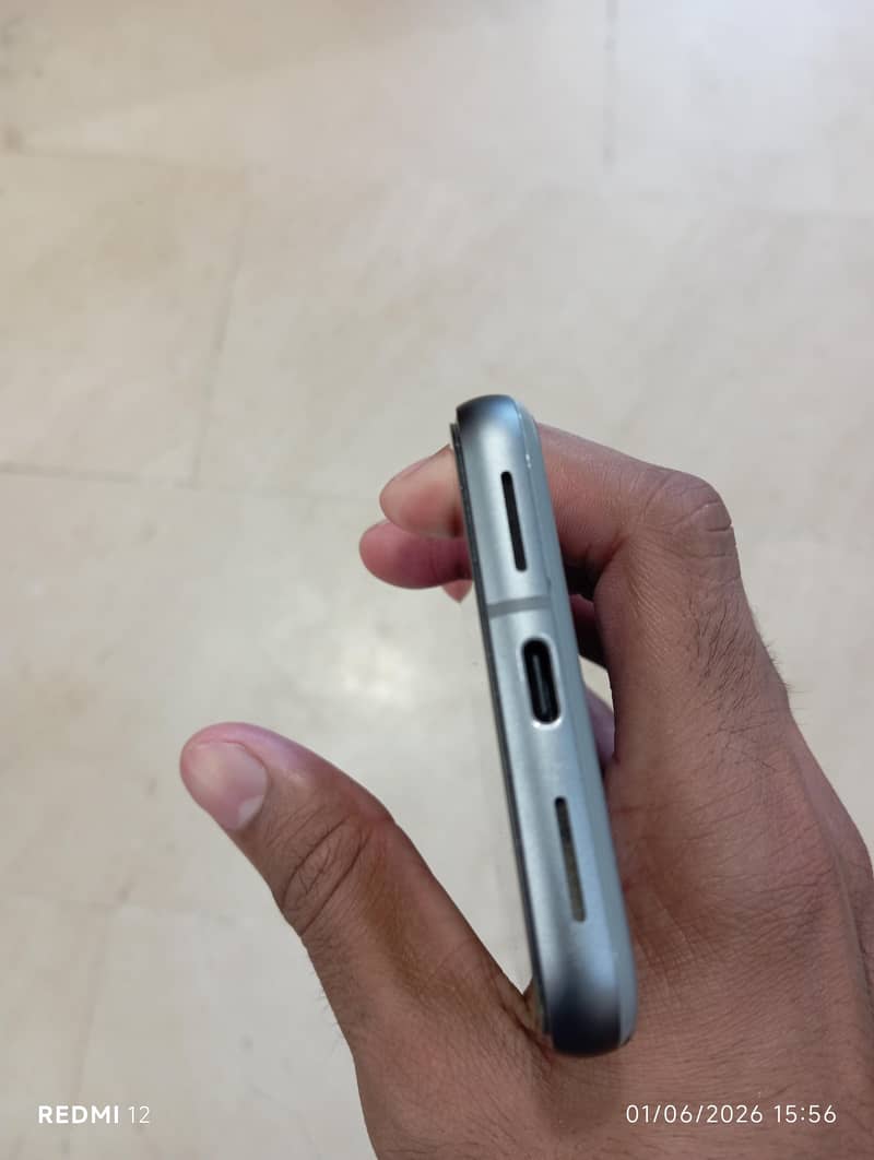 Google Pixel 8 3