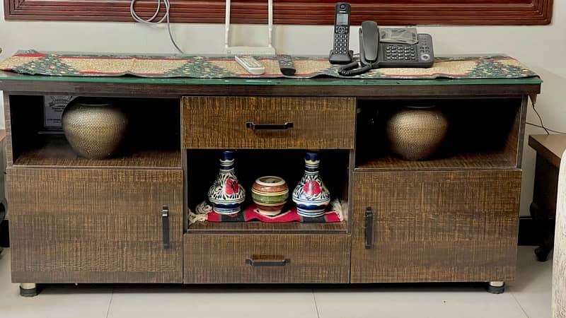 TV Console 2