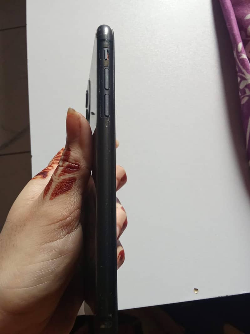Apple iPhone 11 1