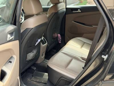 Hyundia tucson AWD Automatic