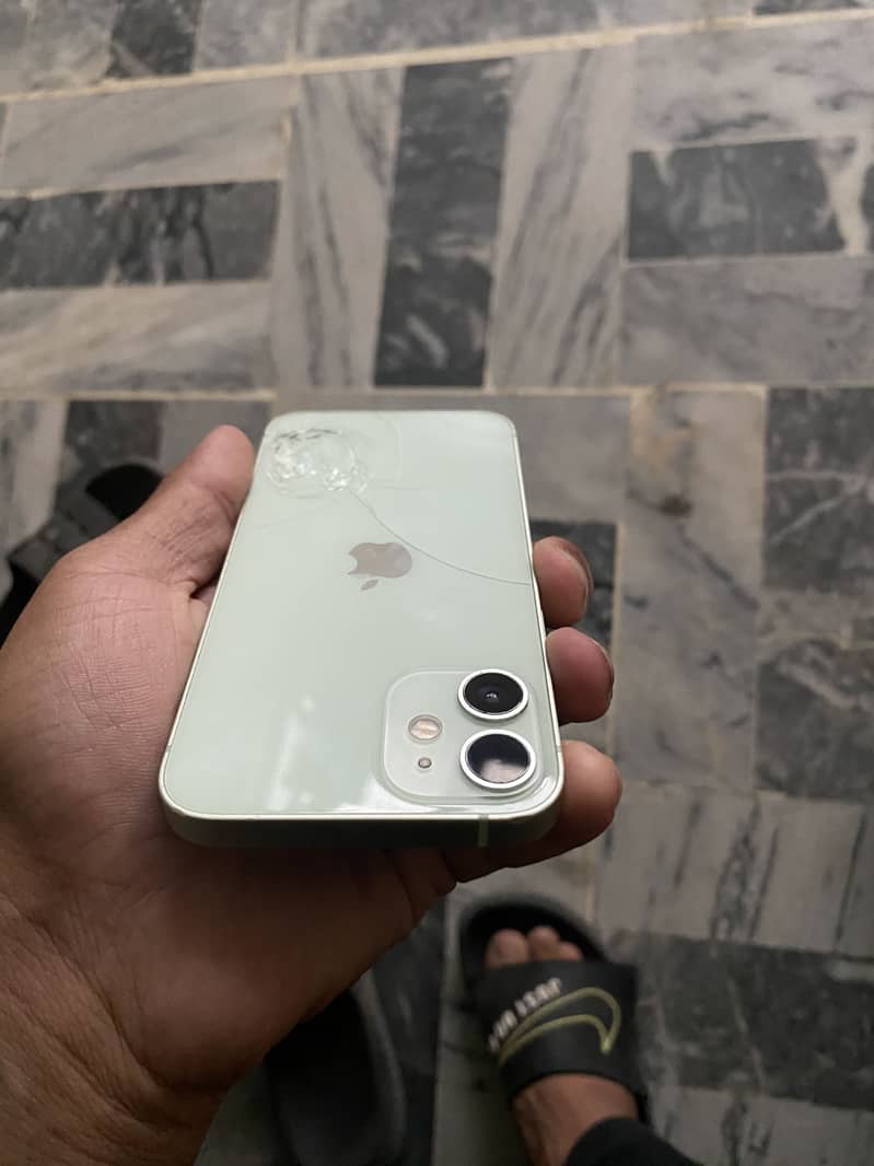 Apple iPhone 12 mini 4