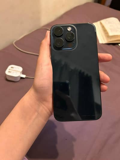 iPhone 15 Pro Max jv
