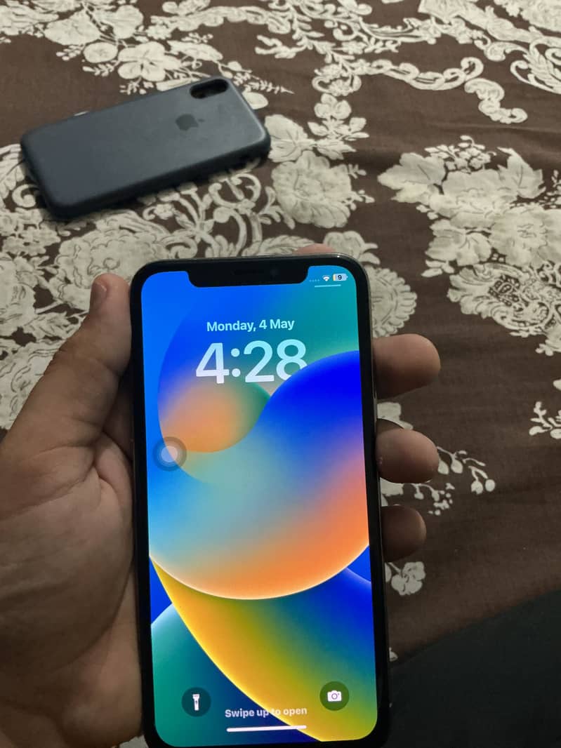 Apple iPhone X 3