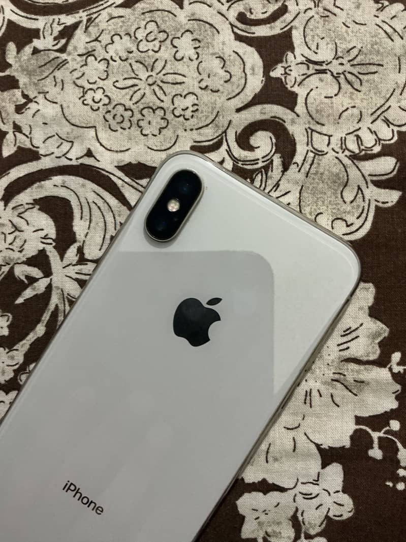 Apple iPhone X 5