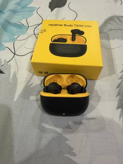 realme buds T200 lite.