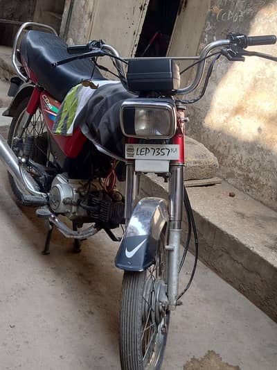 2016 model CD 70 bike ha ok ha  2 owner ha bike ha biomatrik ha name