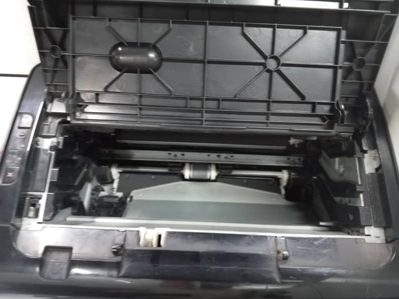 Hp 1102w Printer 2