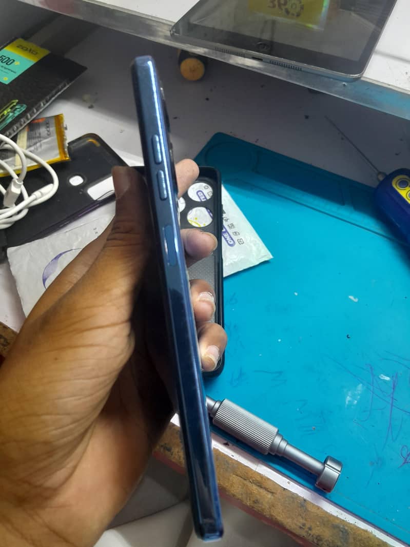 Tecno Spark 10C 3