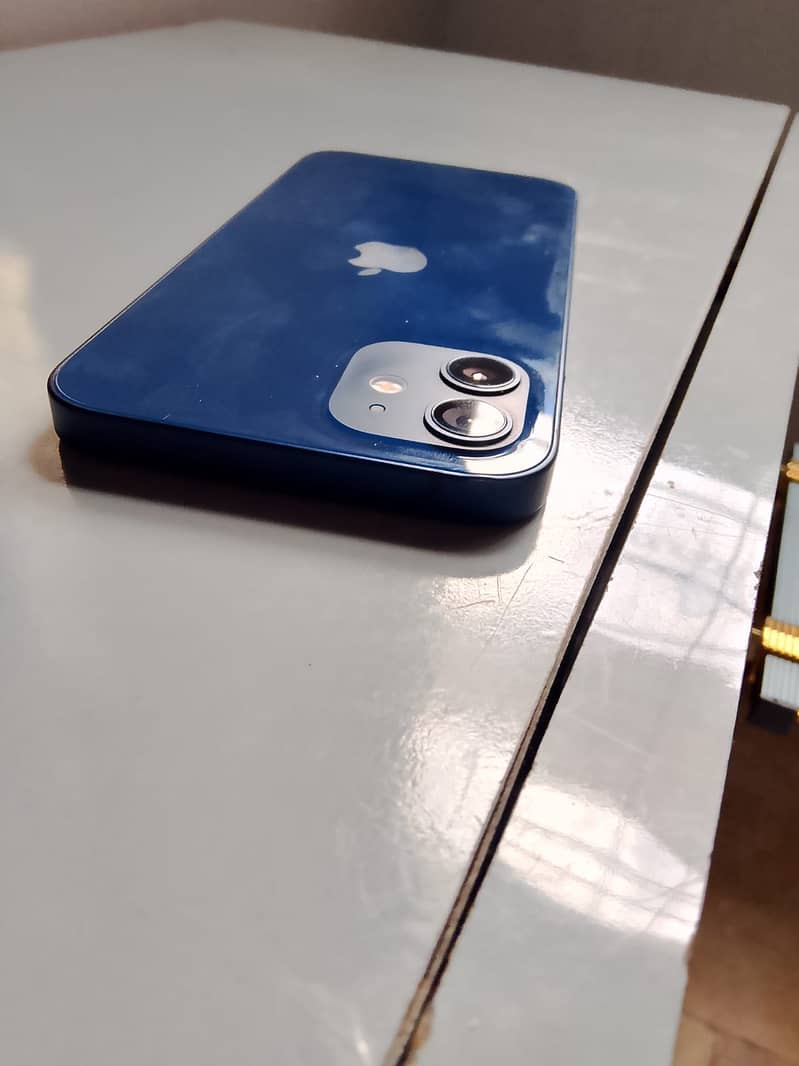 Apple iPhone 12 5