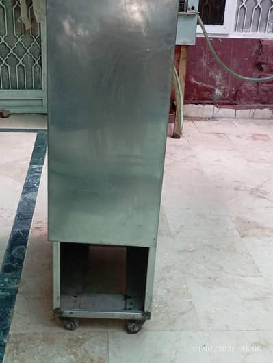 l am selling 16 letars and electric chulha