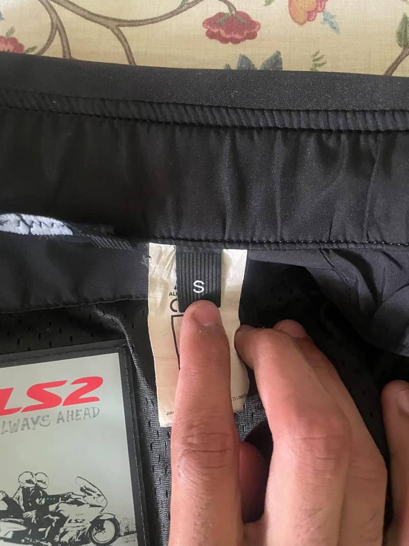 LS2 jacket 2
