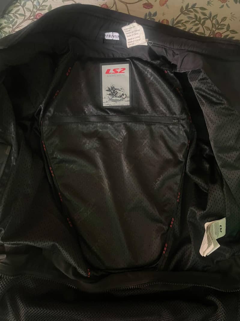 LS2 jacket 3