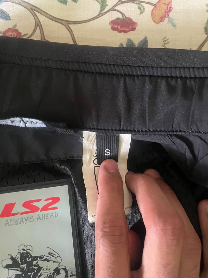 LS2 jacket 4