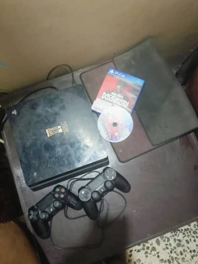 PS4 slim 1tb