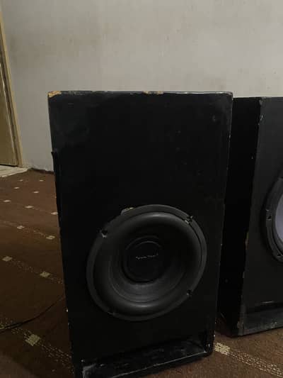 Woffer amplifier 4 chanal  12 or 10 inch