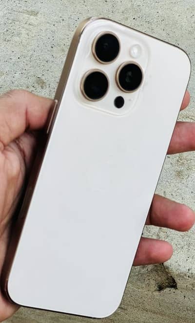 Apple iPhone 16 Pro