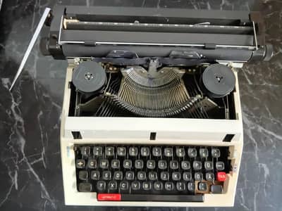 typewriter for sale