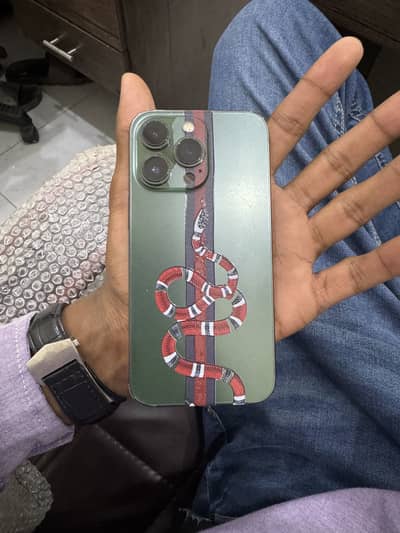 iPhone 13 Pro 256GB (Alpine Green) – 10/10 Condition